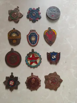 Китайская коллекция медных памятных значков председателя МАО, нагрудных значков, памятных значков в честь МАО Цзэдуна в Китае