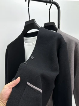 Модный брендовый мужской кардиган-свитер 2023, весна и осень, Новый высококачественный повседневный вязаный свитер с V-образным вырезом и карманом, куртка-шаль
